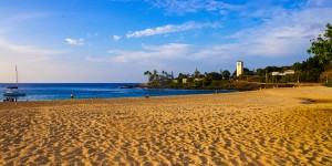 Paradise Cove Beach   Oahu Hawaii 08184